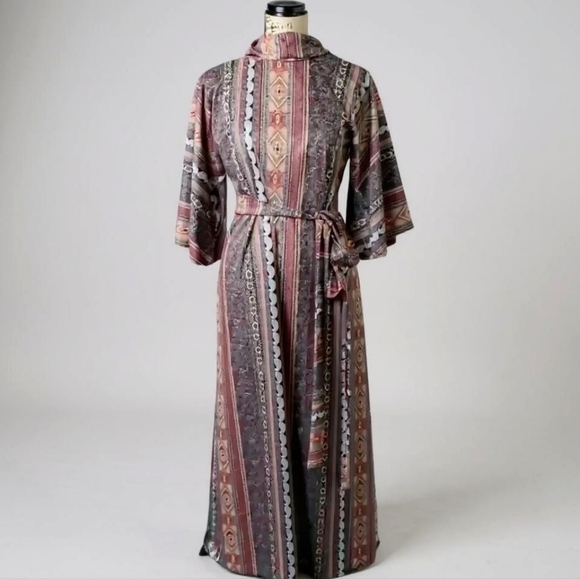Vintage Dresses & Skirts - Vintage 70s Handmade Pashmina print dress. With pockets